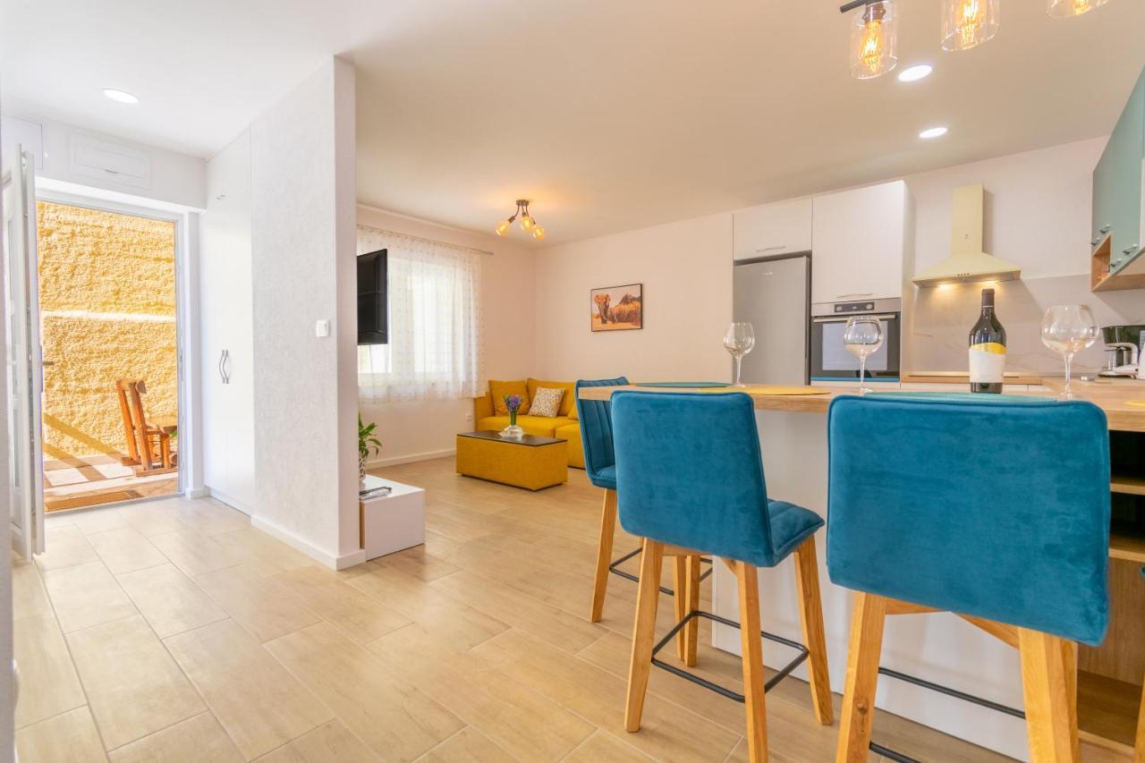 City Apartment 4 & 6 Makarska Esterno foto