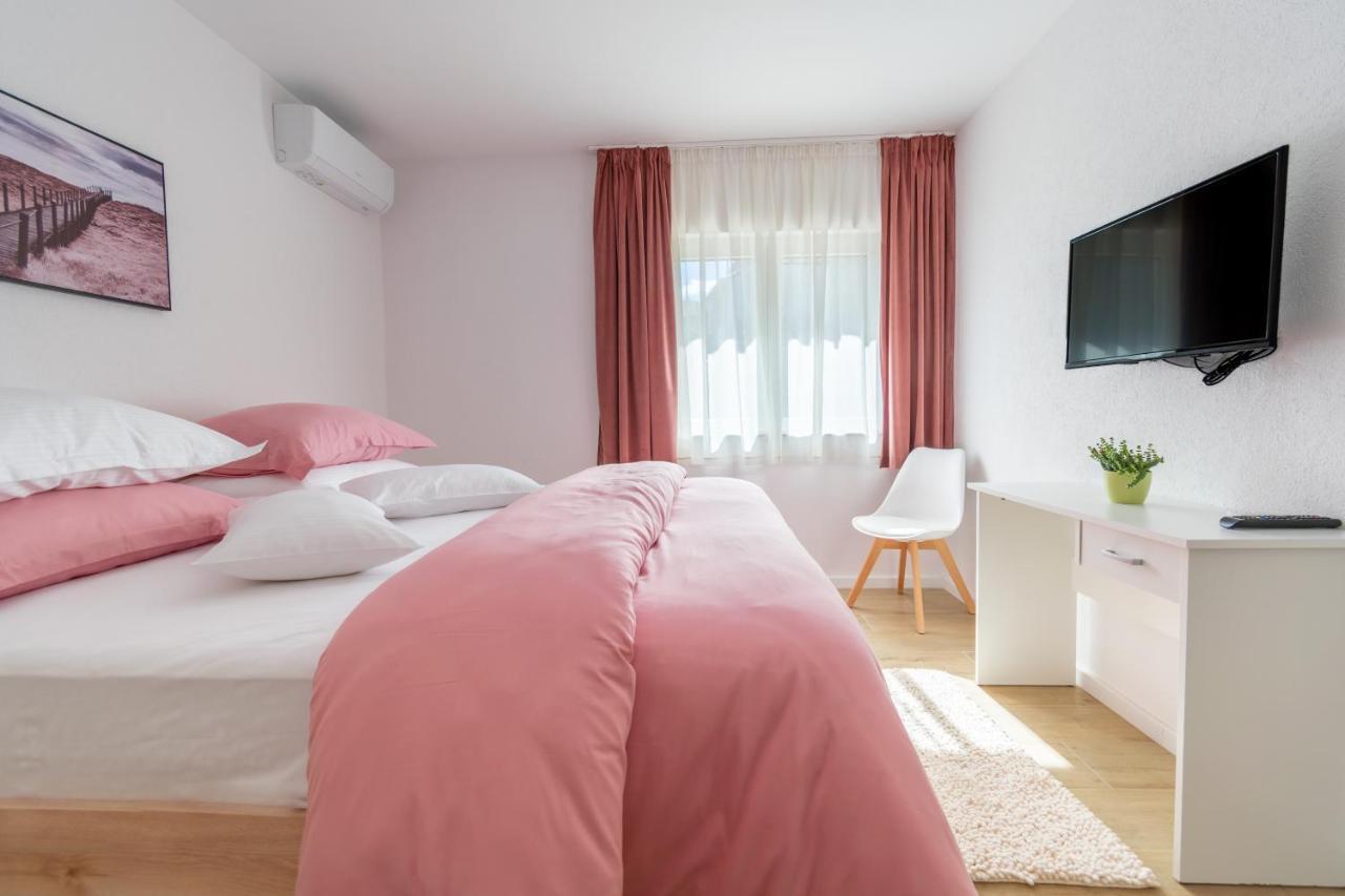 City Apartment 4 & 6 Makarska Esterno foto