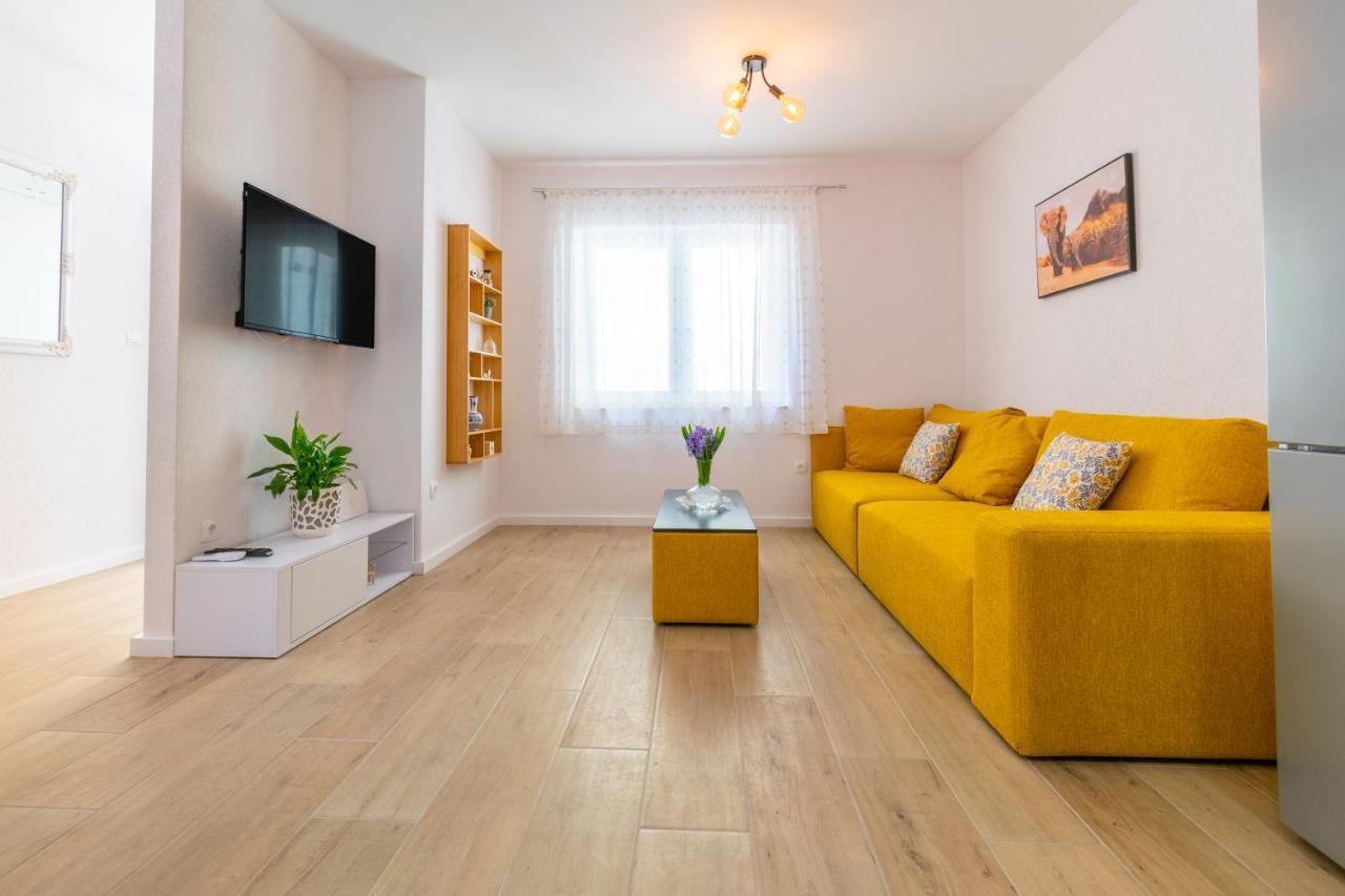 City Apartment 4 & 6 Makarska Esterno foto
