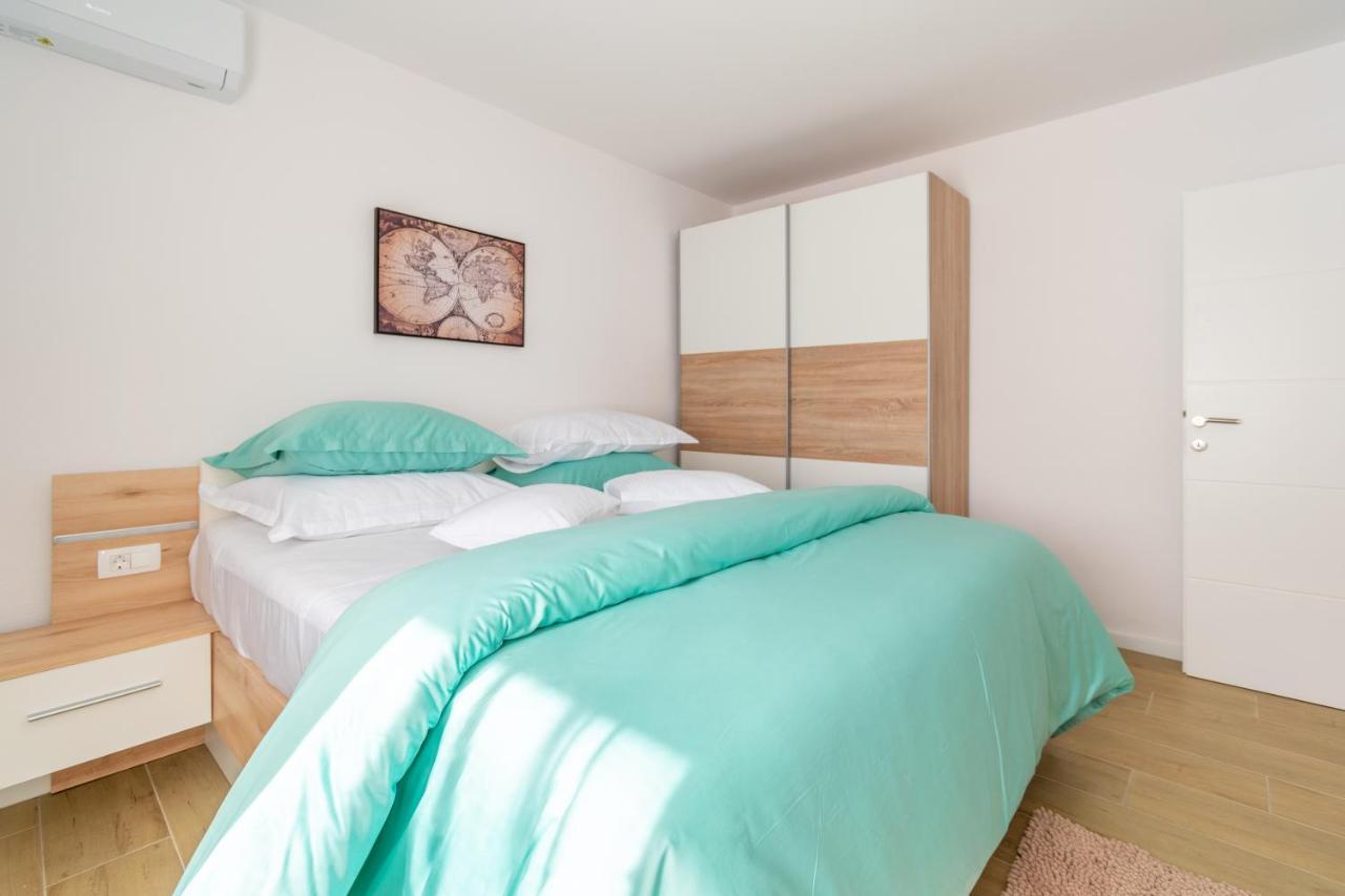 City Apartment 4 & 6 Makarska Esterno foto