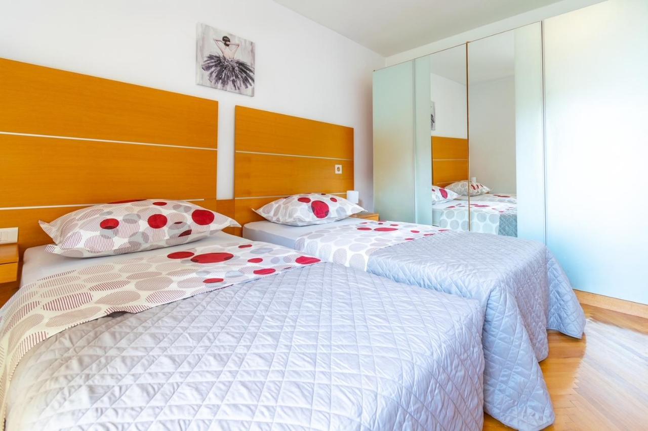 City Apartment 4 & 6 Makarska Esterno foto