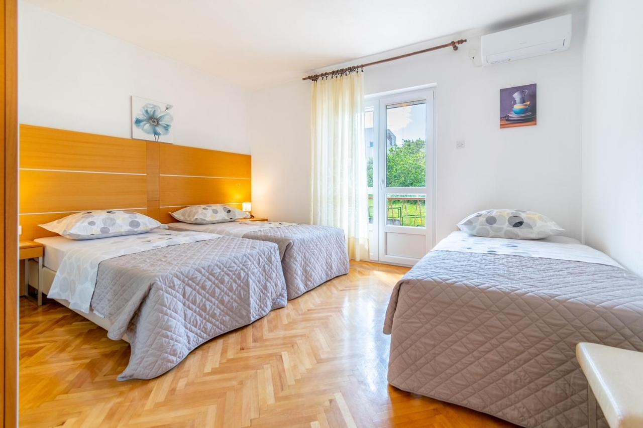 City Apartment 4 & 6 Makarska Esterno foto